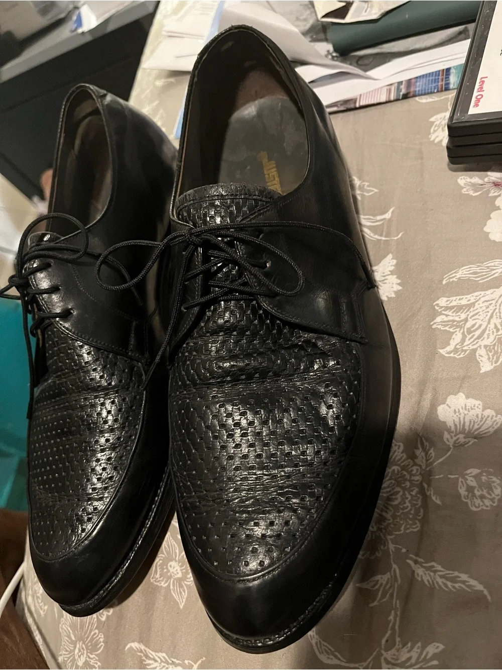 Classic Black Men's Dress Oxfords - Leather Lace-Up
